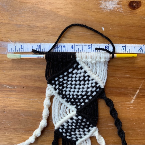 yin yang paintbrush macrame - Picture 7 of 11